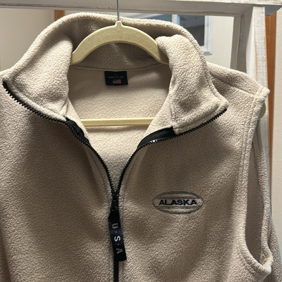 Fleece Alaska USA vest - Picture 9 of 9